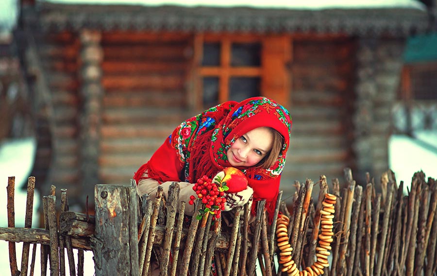 Sexy girl Women in Slavic costumes in Denver